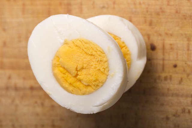 ゆで卵の賞味期限！常温と冷蔵・殻付きと殻なし・半熟は長い？短い？