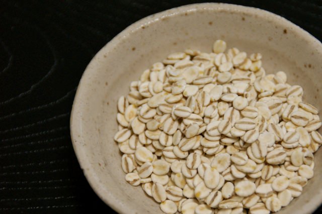 もち麦・押し麦・丸麦の違い！栄養価やダイエット効果、炊き方は？