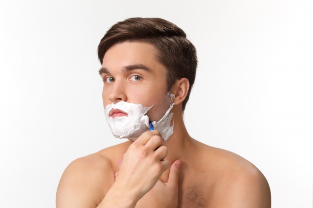 カミソリ負けに効く薬！男性の髭剃り後や女性の顔剃り後の市販薬は？